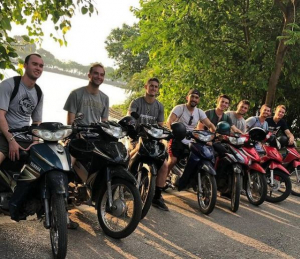 địa điểm thuê xe máy Hà Nội nhận review tích cực từ khách hàng