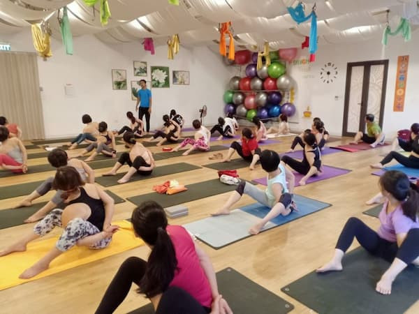 5. Trung tâm Shivom Yoga & Dance