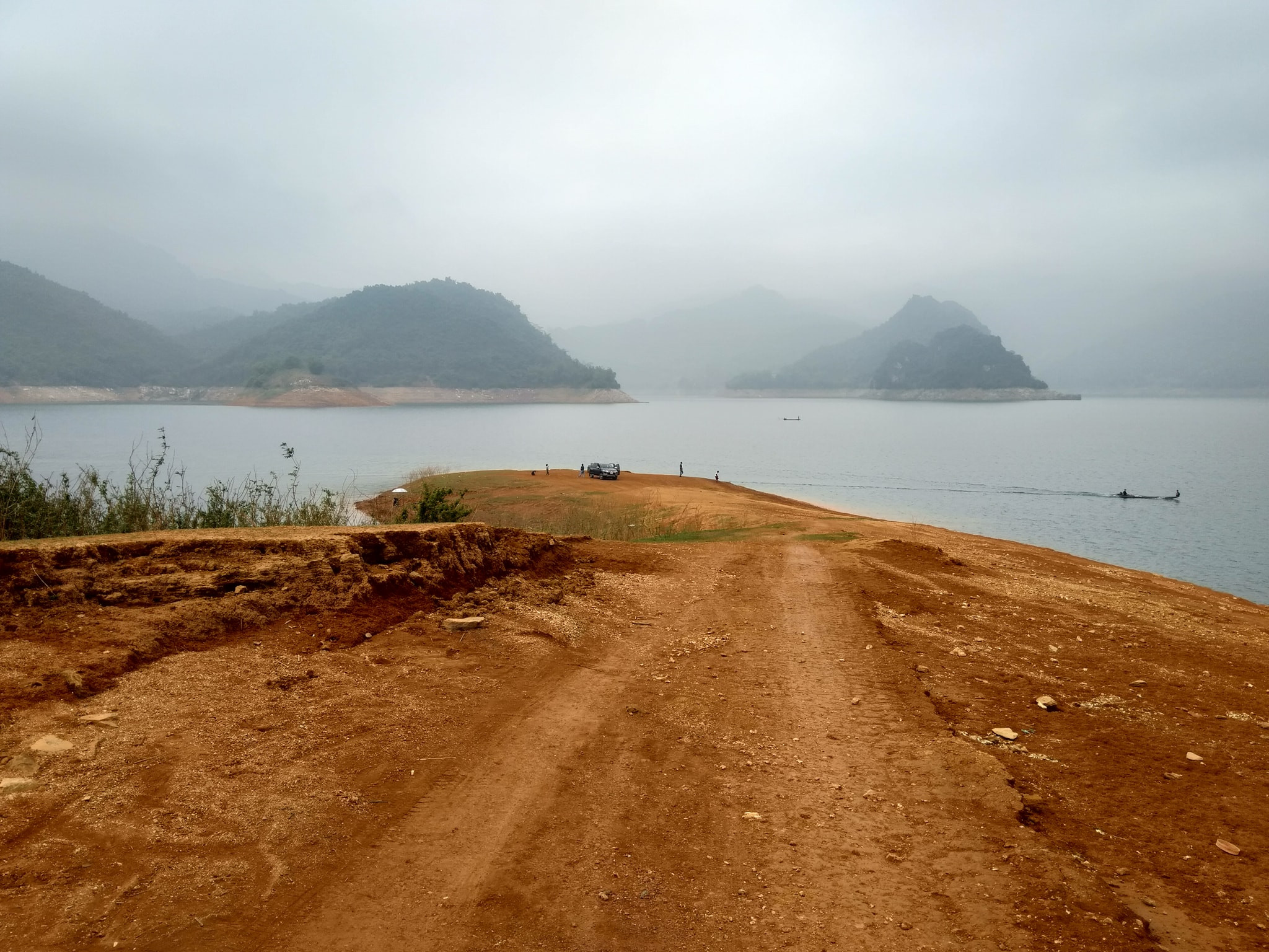 Khu Cắm Trại Ba Khan - Hòa Bình