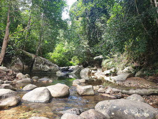 Thác đá Granite Tà Đùng