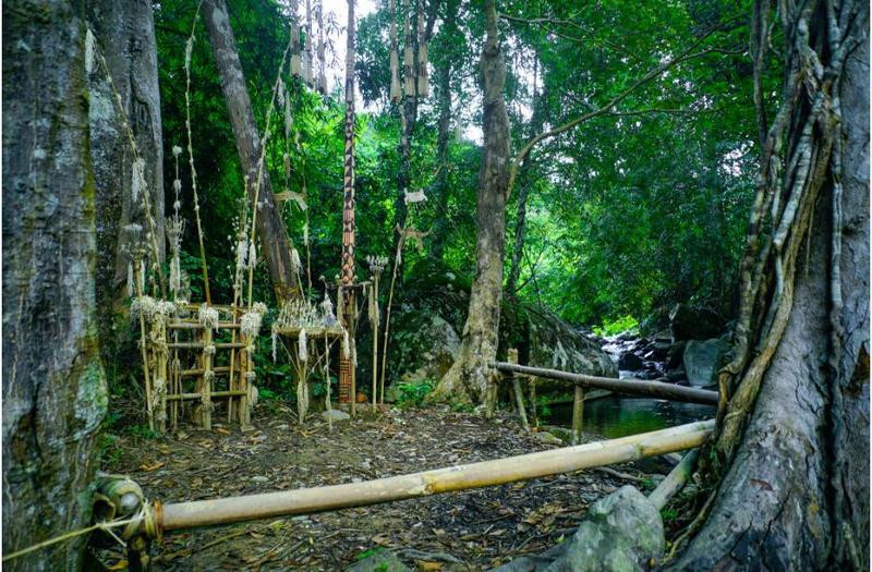 Thác đá Granite Tà Đùng