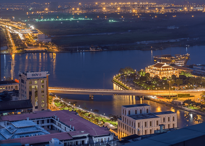 Bến nhà rồng bảo tàng Hồ Chí Minh