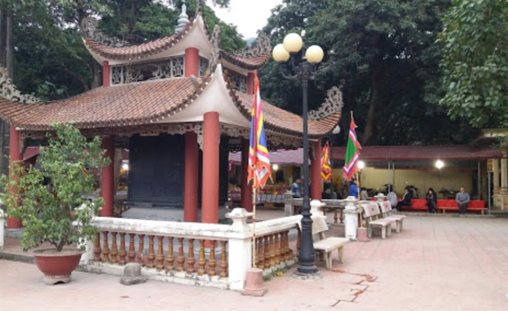 Đền Đức Thánh Cả