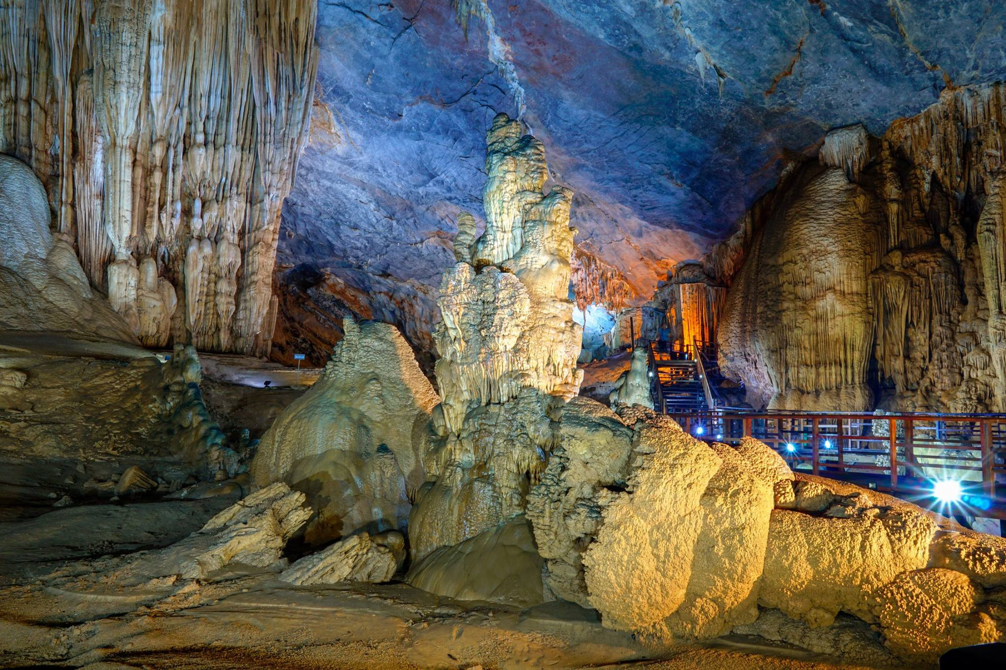 Động Thiên Đường Paradise Cave