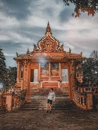 Wat Pătum Wôngsa Som Rông