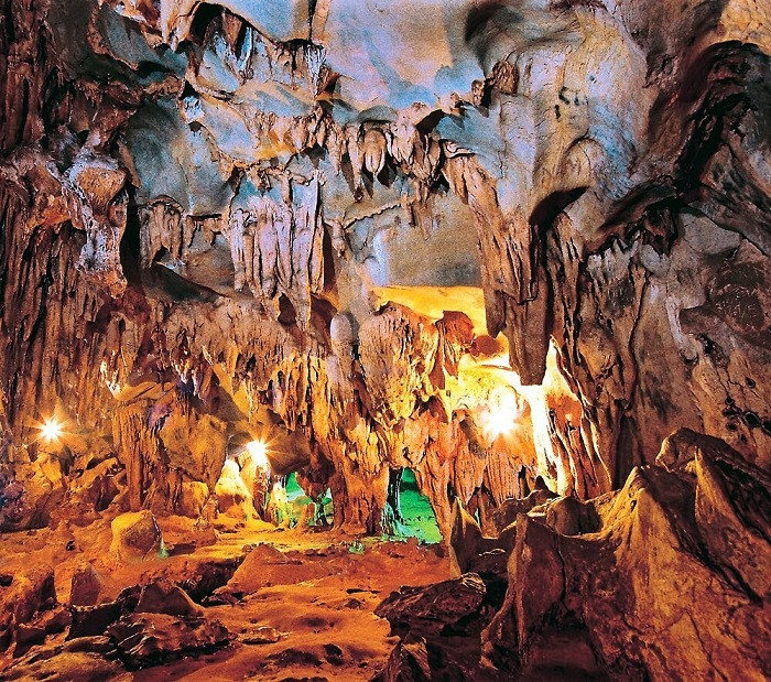 Núi Cấm - Ngũ Động