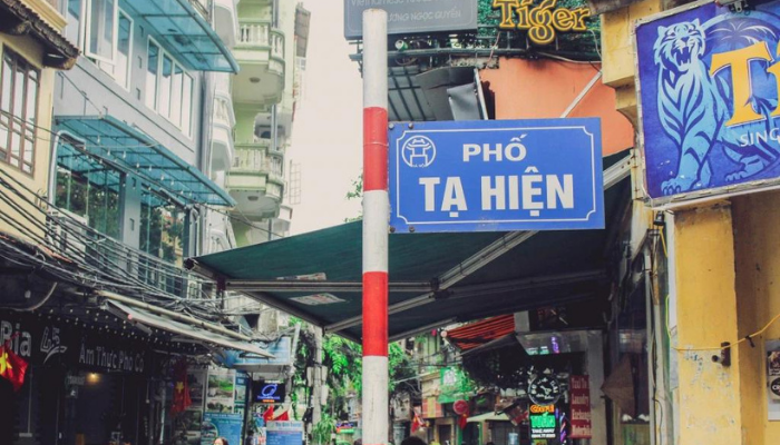 Phố Tạ Hiện - Ta Hien Street