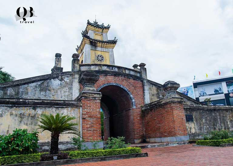 Thành cổ Đồng Hới.