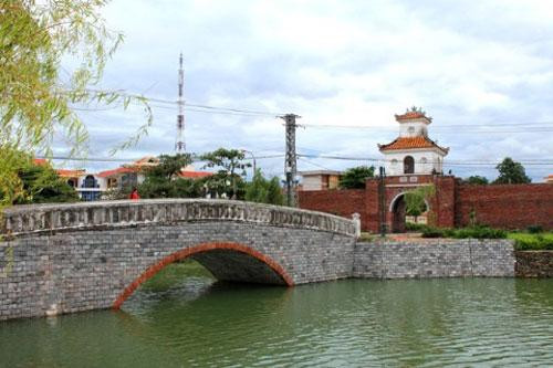 Thành cổ Đồng Hới.