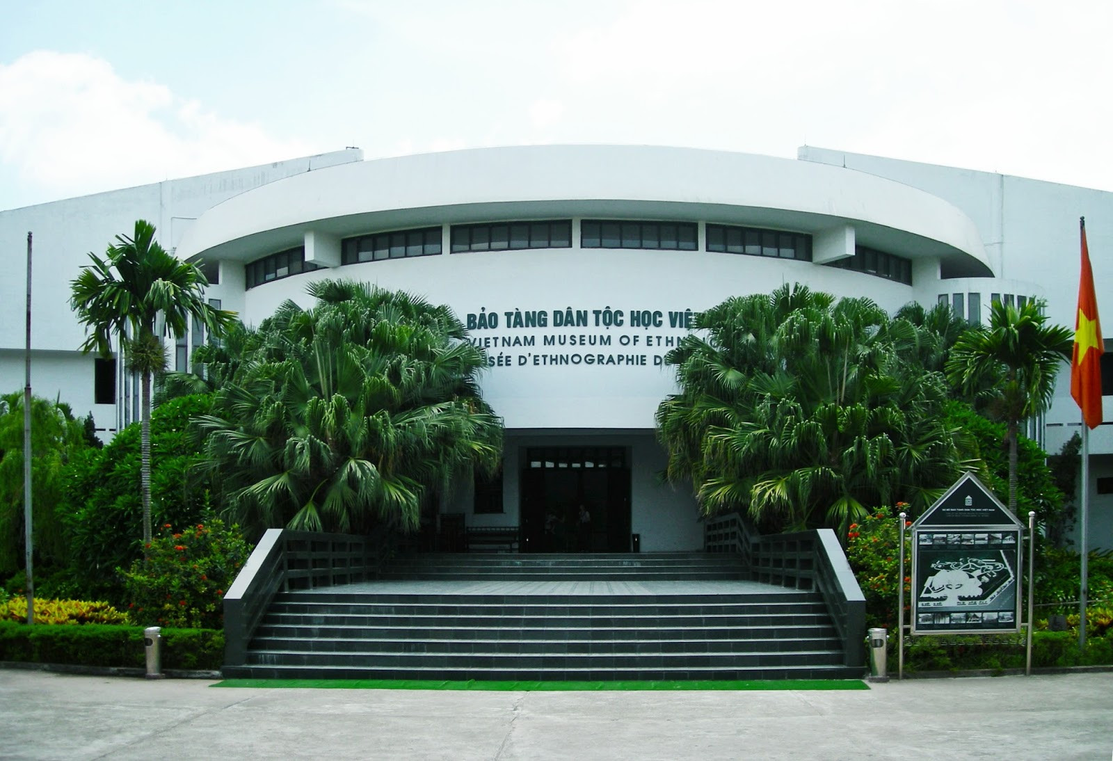 Bảo Tàng Dân Tộc Học Việt Nam - Vietnam Museum of Ethnology