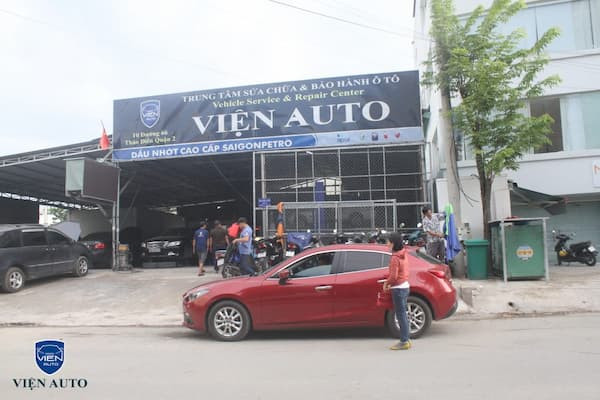 xưởng, gara sửa chữa ô tô tại TP Hồ Chí Minh hút khách nhờ chất lượng tốt, dịch vụ tuyệt vời