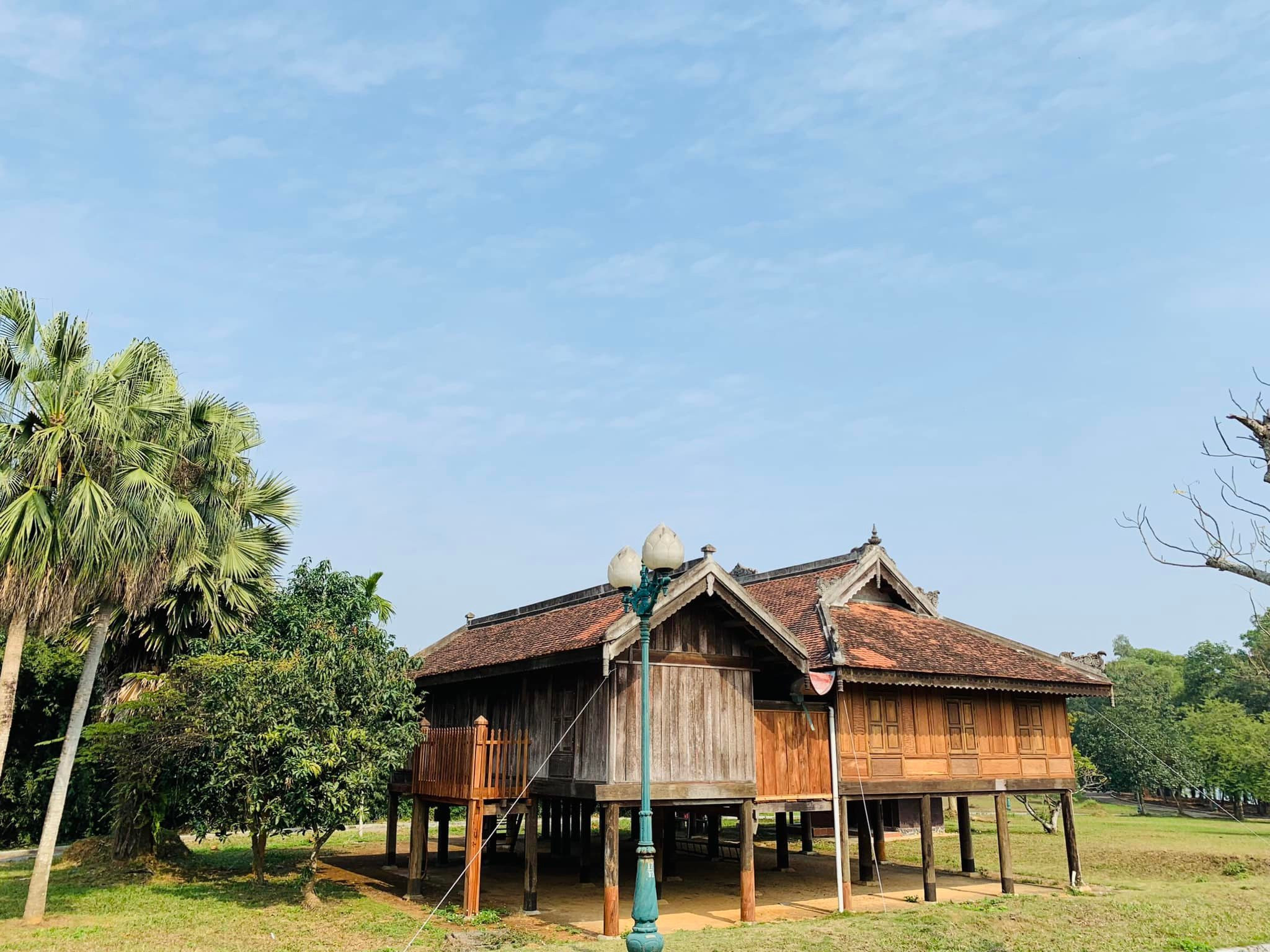 Làng văn hóa các dân tộc Việt Nam