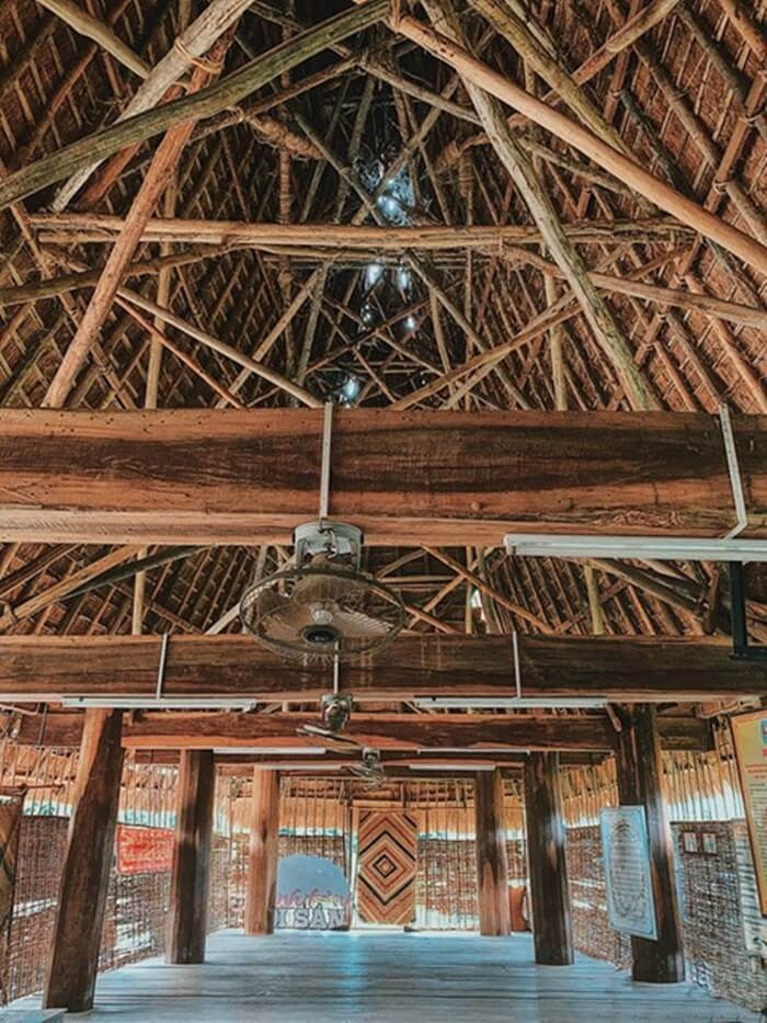 Nhà Rông Konklor Kon tum