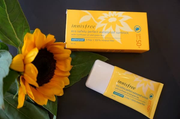 9/ Kem chống nắng Innisfree Eco Safety Perfect Sunblock Long Lasting SPF 50+