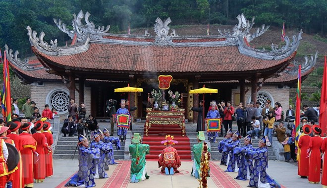 Đền thờ Lạc Long Quân