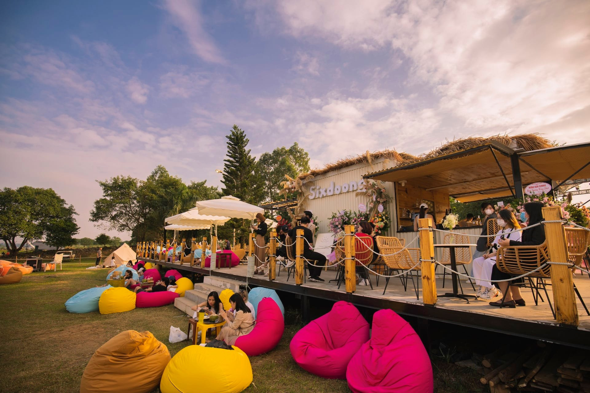 Sixdoong Cafe & Camping