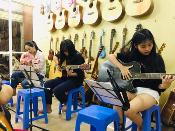 Câu lạc bộ Guitar Cổ điển Hà Nội