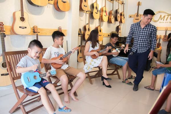 MTC Guitar Shop – Guitar của Người Việt