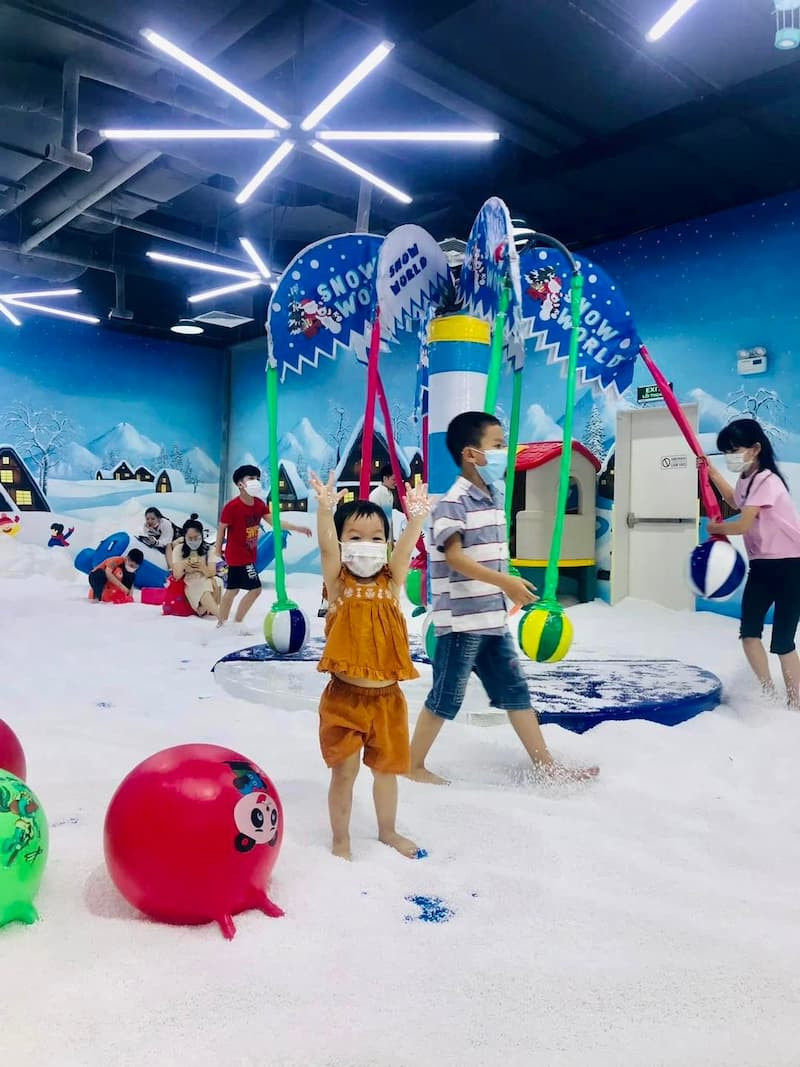 Snow World - Hà Đông