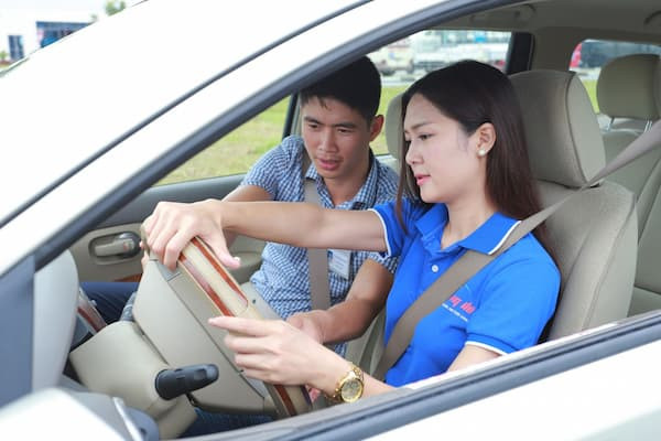 trung tâm dạy lái xe ô tô uy tín Hà Nội đảm bảo dạy học nhanh, tận tình, chu đáo