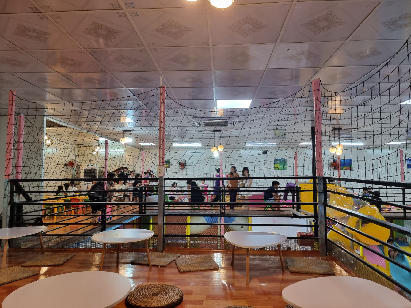 Khu vui chơi giải trí Tin Tin - Hà Hương