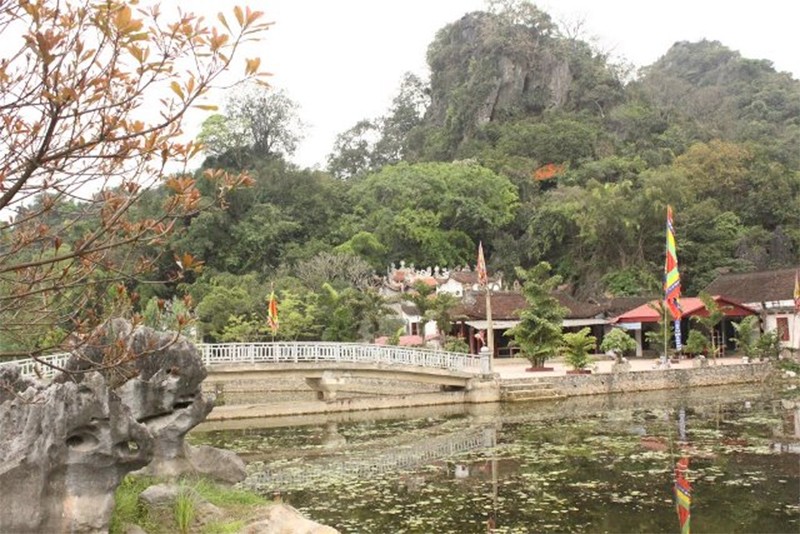 Động Long Vân - Chùa Hương điểm tham quan hấp dẫn nhiều du khách