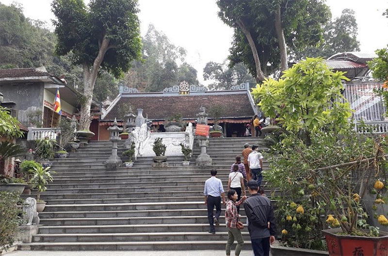 Chùa Bảo Đài điểm du lịch tâm linh nổi tiếng