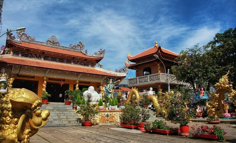 Chùa Linh Quang ngôi chùa cổ nhất trên đảo Phú Quý