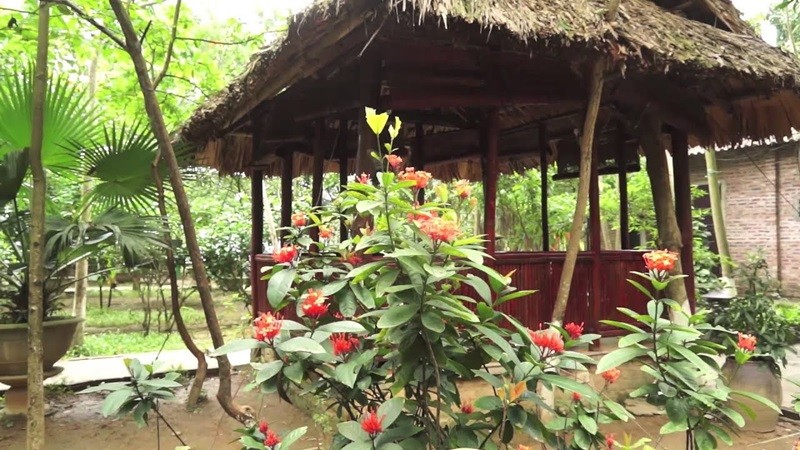 Khu Sinh Thái Hương Tràm là một địa điểm du lịch sinh thái nổi tiếng