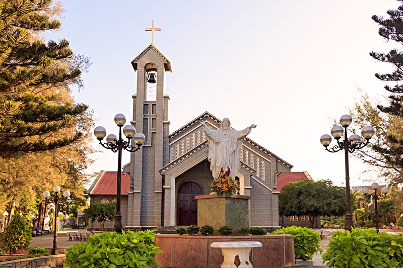 Nhà thờ chính tòa Buôn Ma Thuột mang phong cách kiến trúc Gothic