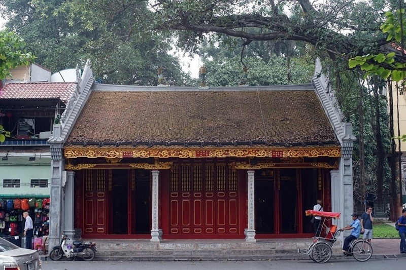 Đền Bà Kiệu là một ngôi đền cổ kính, mang đậm nét kiến trúc truyền thống của Việt Nam