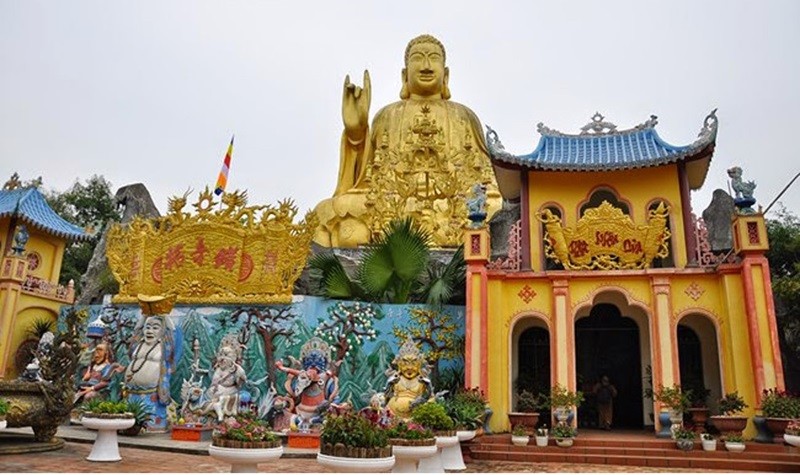Quần thể có kiến trúc độc đáo, kết hợp hài hòa giữa kiến trúc Phật giáo và kiến trúc hiện đại