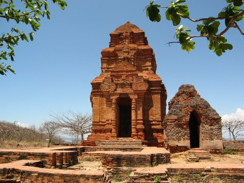 Vẻ đẹp huyền bí của Tháp Po Sha Nư