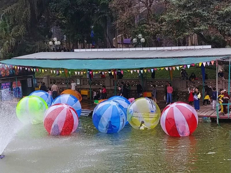 Công viên Thủ Lệ - Thu Le Park
