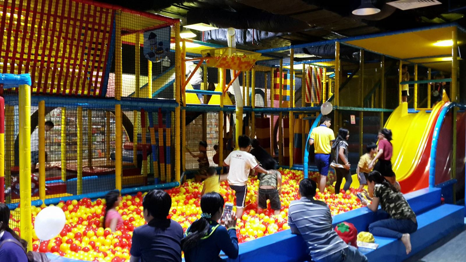 tiniworld Aeon Bình Tân