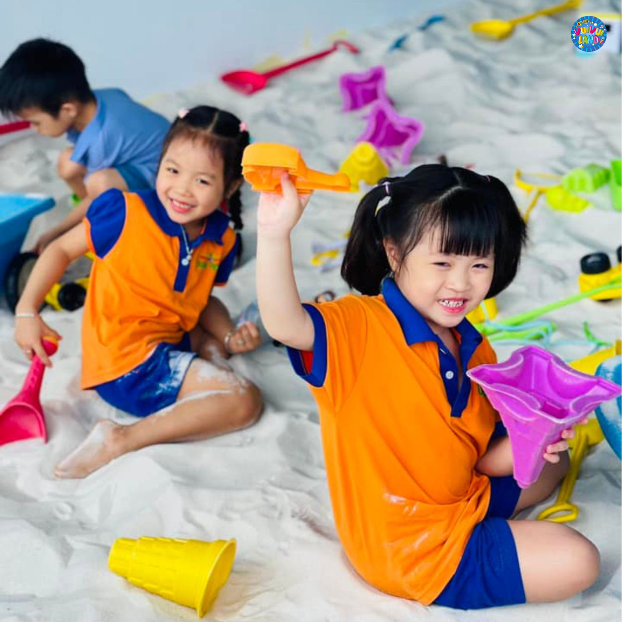 VUI VUI LAND - DU HÀNH VỀ VÙNG ĐẤT VUI NHỘN