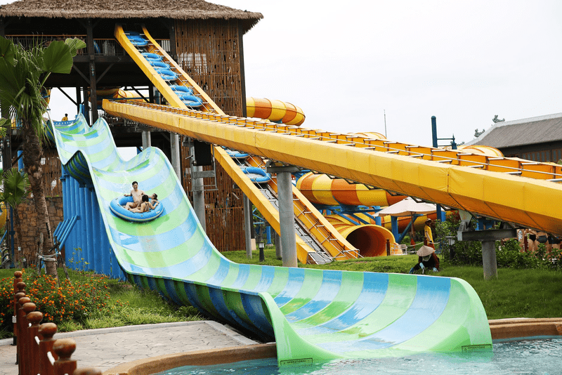 Công Viên Nước Typhoon Water Park