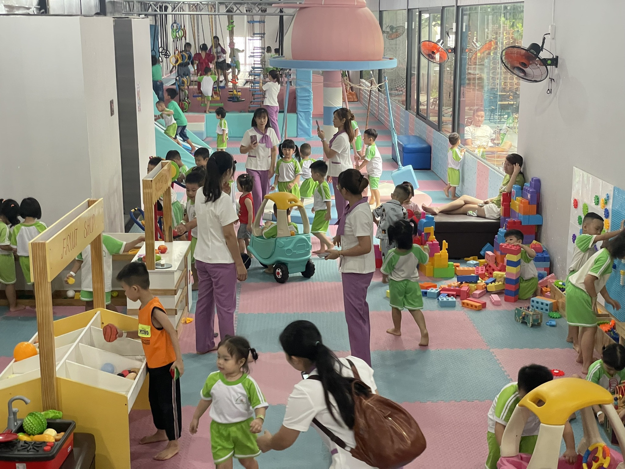 Star Coffee - Khu vui chơi trẻ em BOO Kingdom