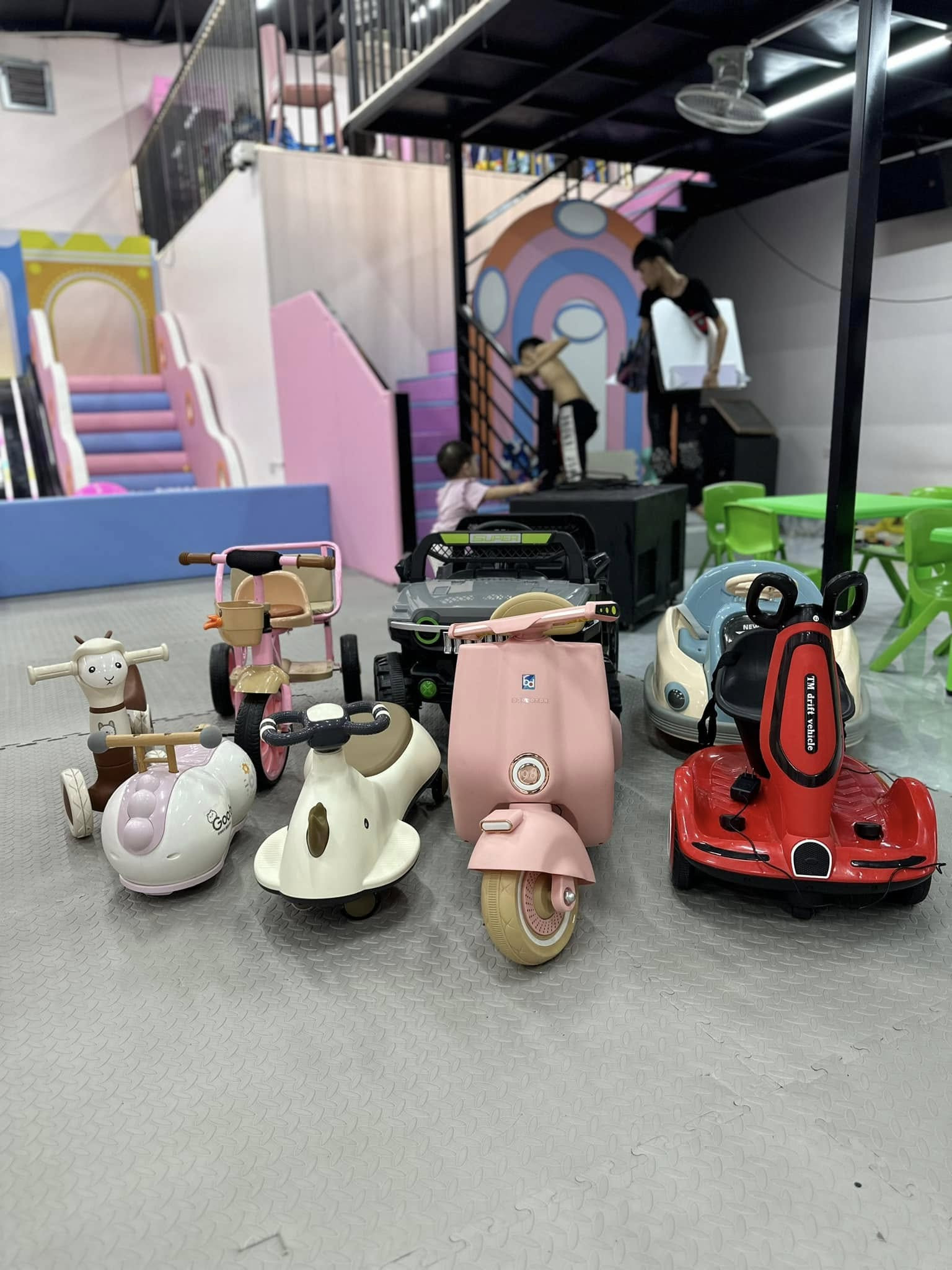 Khu vui chơi trẻ em Hello Kids