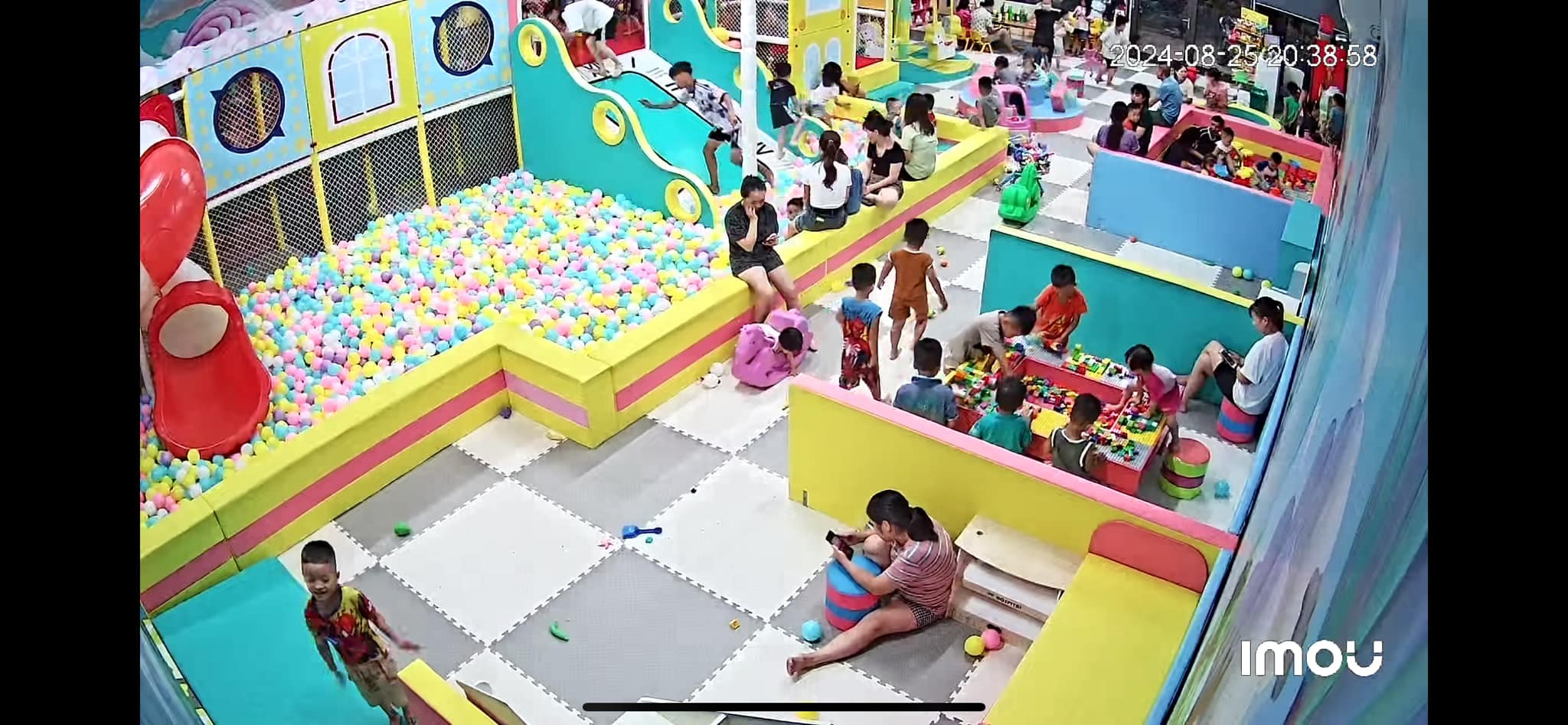 Khu vui chơi trẻ em Ong Vàng