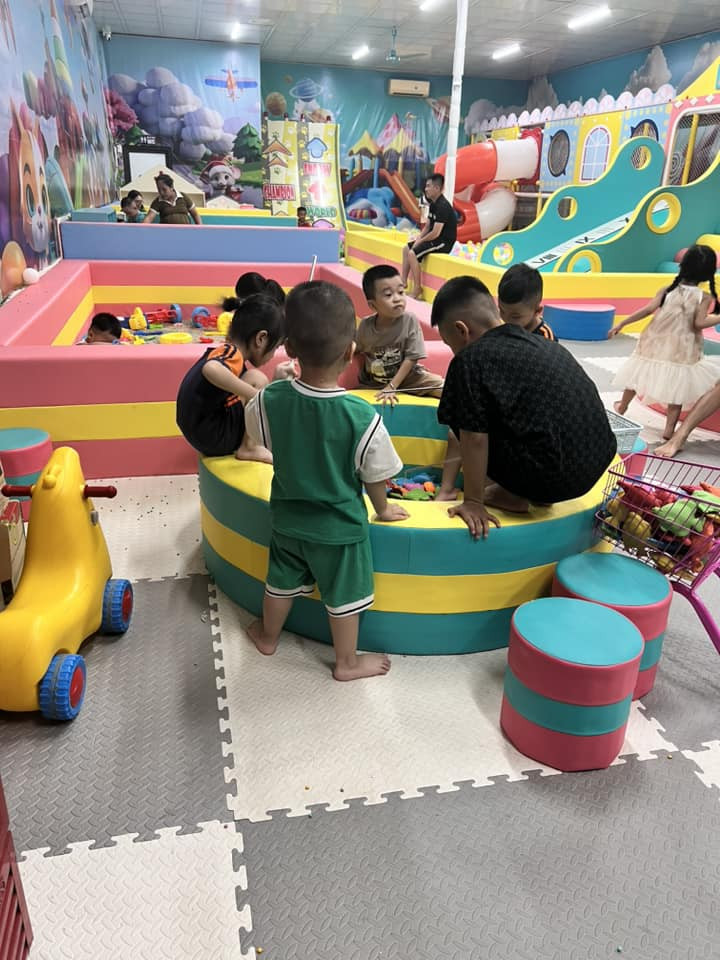 Khu vui chơi trẻ em Ong Vàng