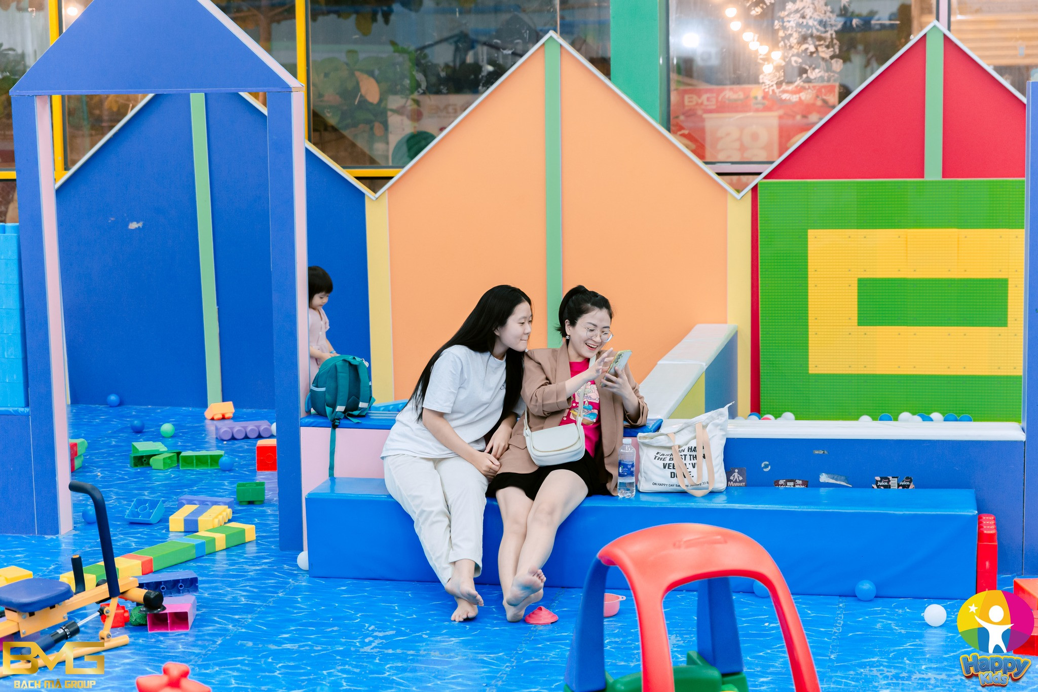 Happy Kids - Mây Garden Coffee