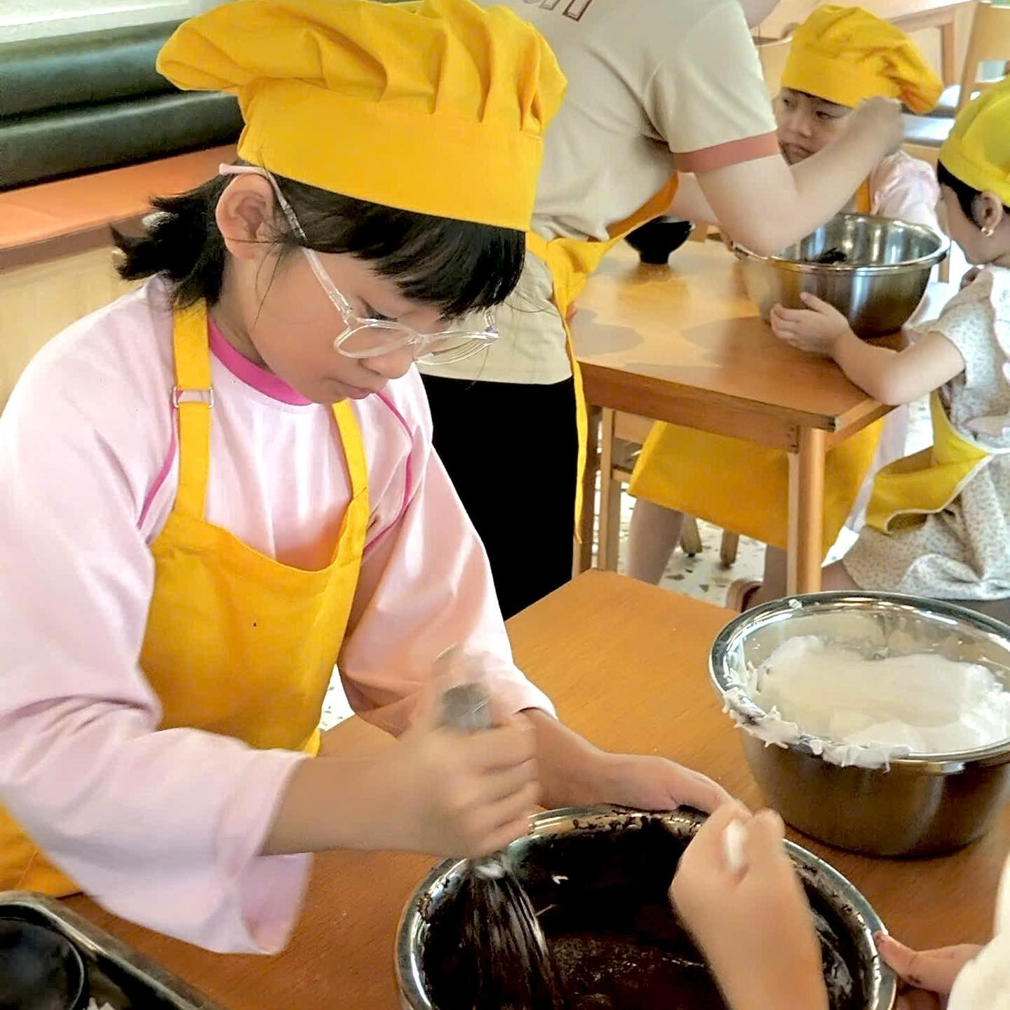 Khu Vui Chơi Cá Mập Con