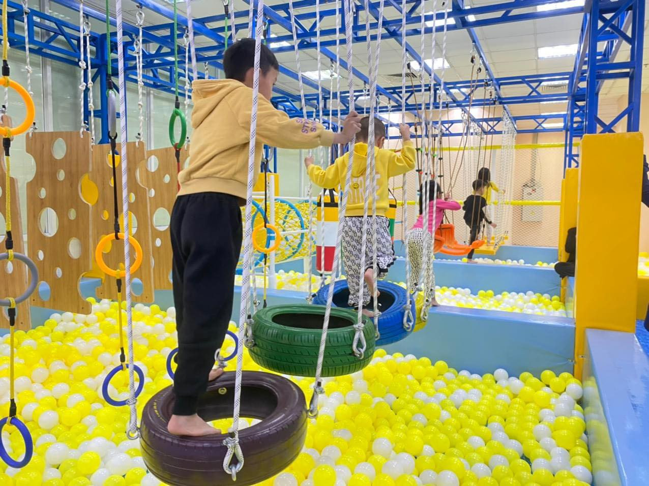 Khu vui chơi giải trí Happy – Patin Club