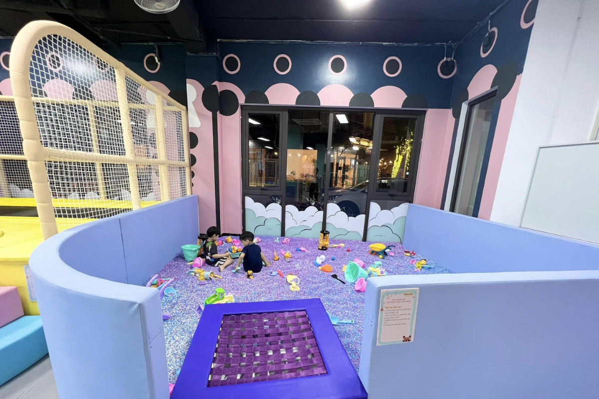 Peek a boo Kid's Club