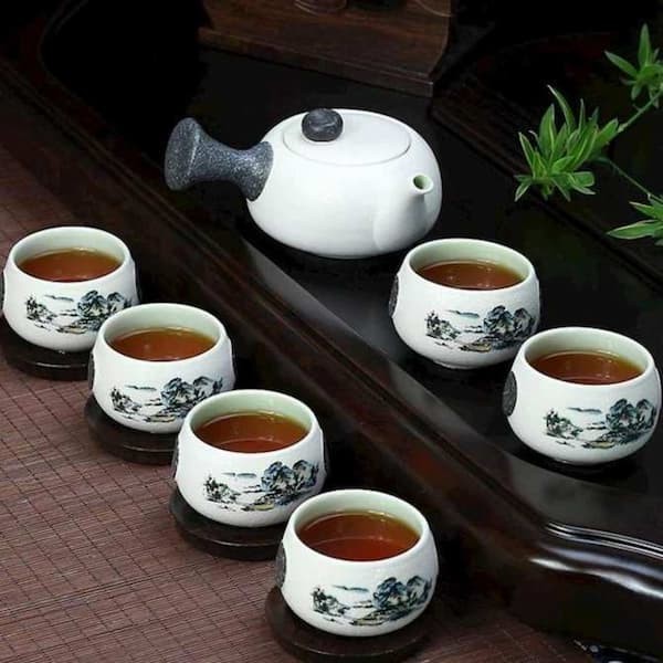 Bài văn tả bộ ấm chén uống trà 4