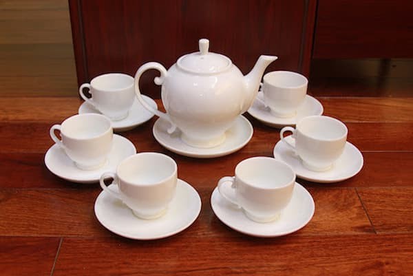 Bài văn tả bộ ấm chén uống trà 5