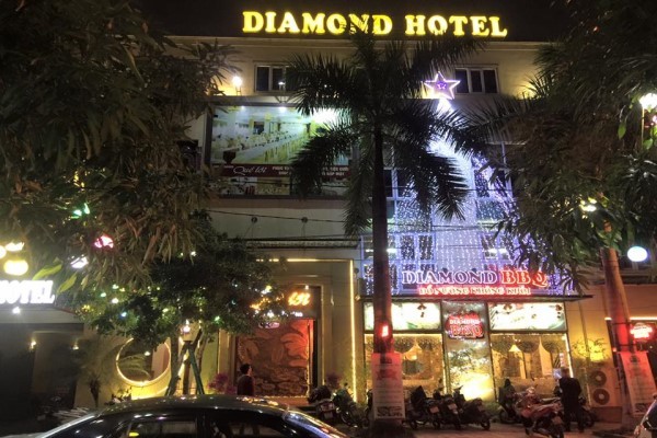 Khách sạn Kim Cương (Diamond Hotel)